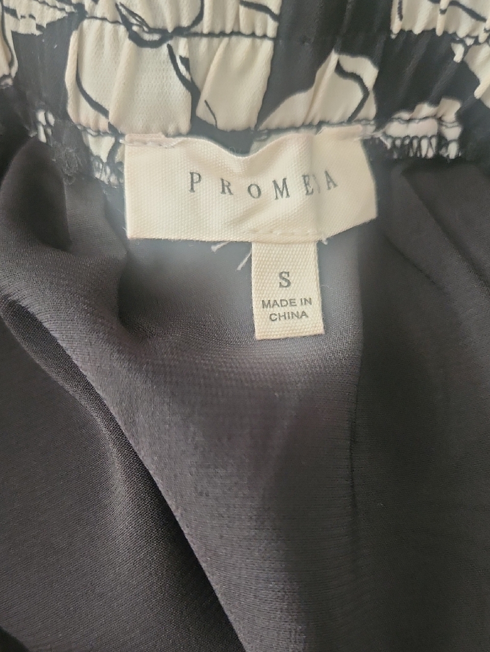 Promesa Black and Cream Floral Maxi Skirt - Picture 6 of 7